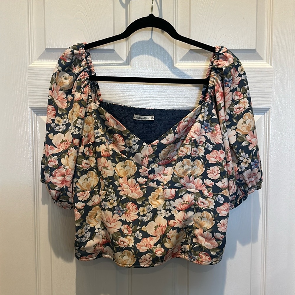 Women's Abercrombie & Fitch Floral Crop Top - Size L